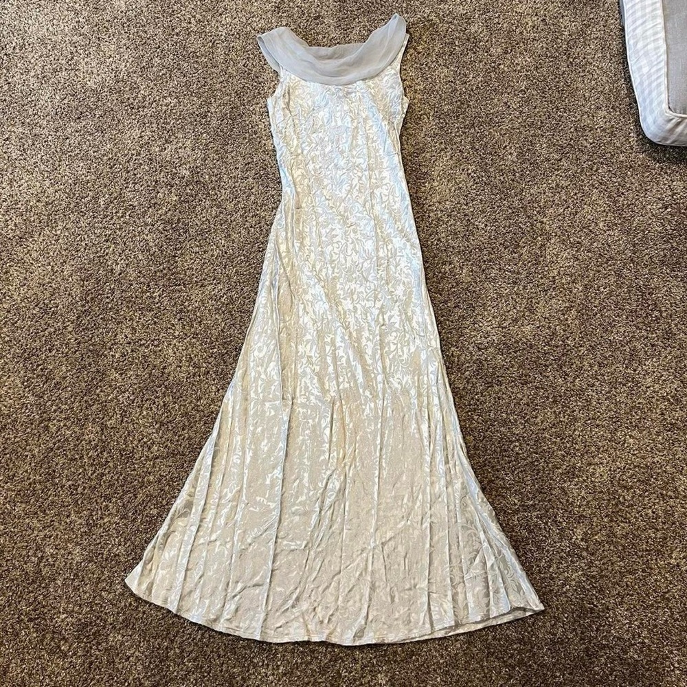 Harlow Nites vintage light silver satin-look formal maxi gown
